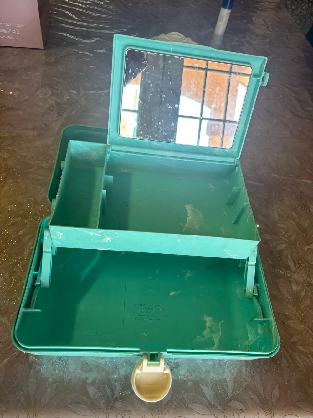 Caboodle Teal Retro Plastic Carry Case with Geo Logo